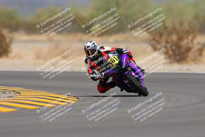 media/Sep-11-2022-SoCal Trackdays (Sun) [[81b7e951af]]/Turn 5 (1110am)/